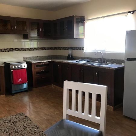 2 Queen Bed Apartment With Smart Tv ,Wifi Y Luz Las 24 Horas Jarabacoa Bagian luar foto