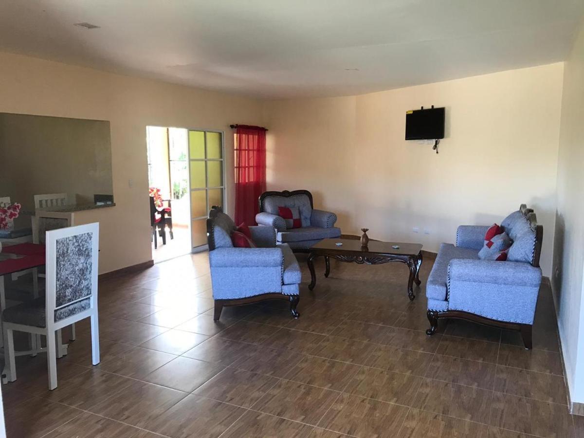 2 Queen Bed Apartment With Smart Tv ,Wifi Y Luz Las 24 Horas Jarabacoa Bagian luar foto
